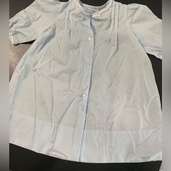 Newborn dress - Picture 1 of 4